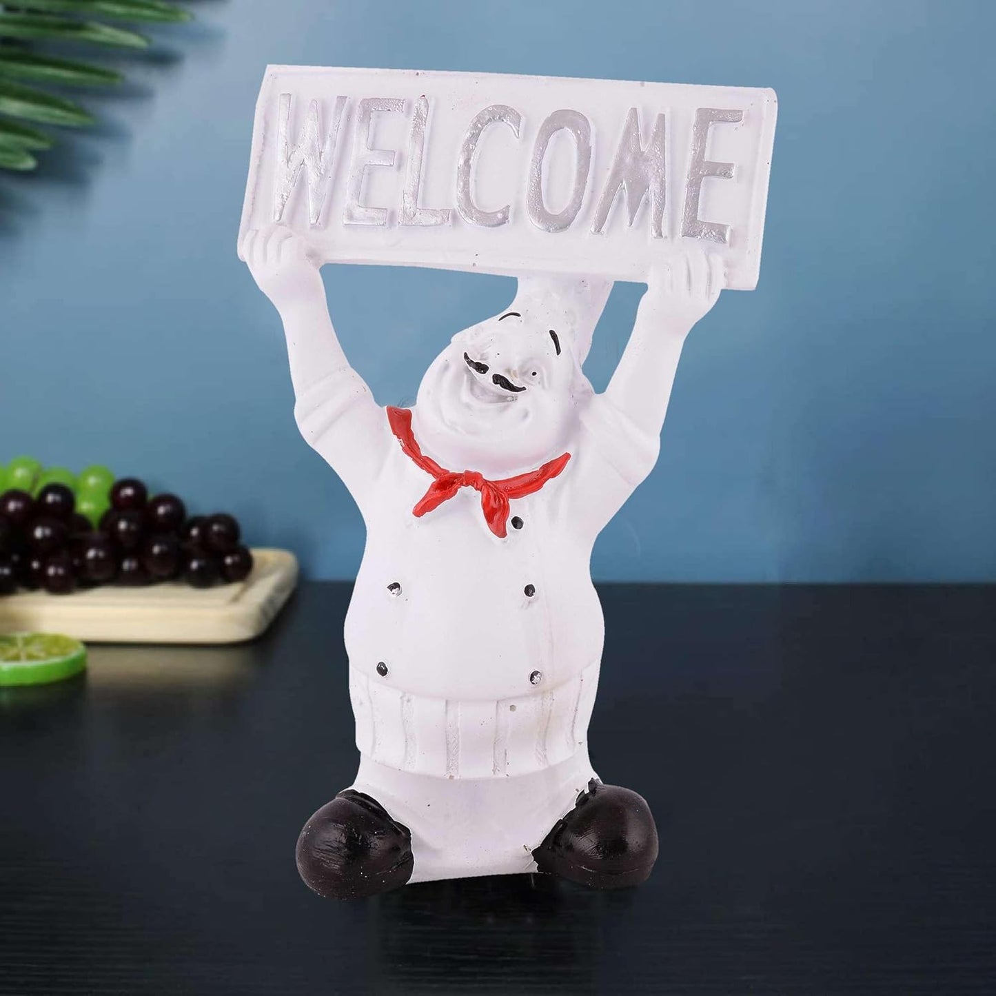 Resin showpiece Cute Chef Figurine Miniature Statue Ornaments Welcome Board Table Décor for Kitchen Decoration Items for Restaurant (Golden)