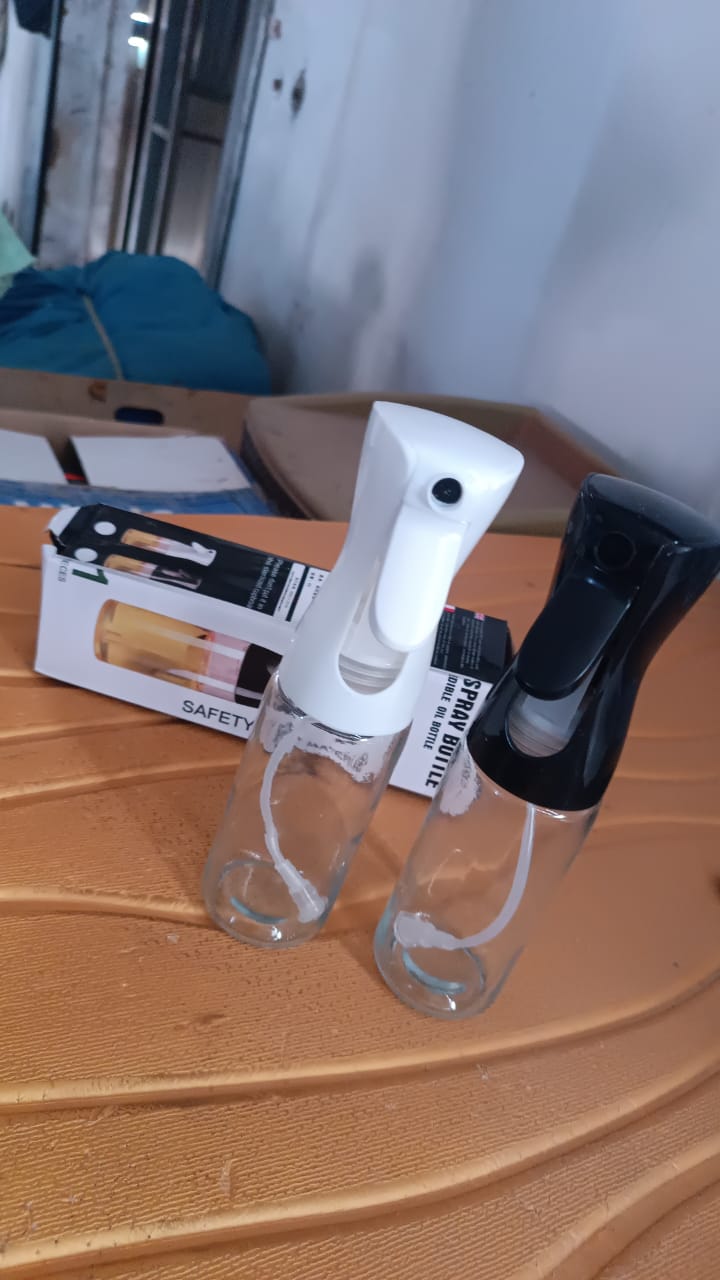 Glass Oil Spray Bottle - Versatile Kitchen Gadgets (250 ML Approx / With White Box)
